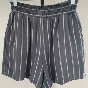 Universal Threads Linen Blend Charcoal Gray Stripe Elastic-Waist Shorts